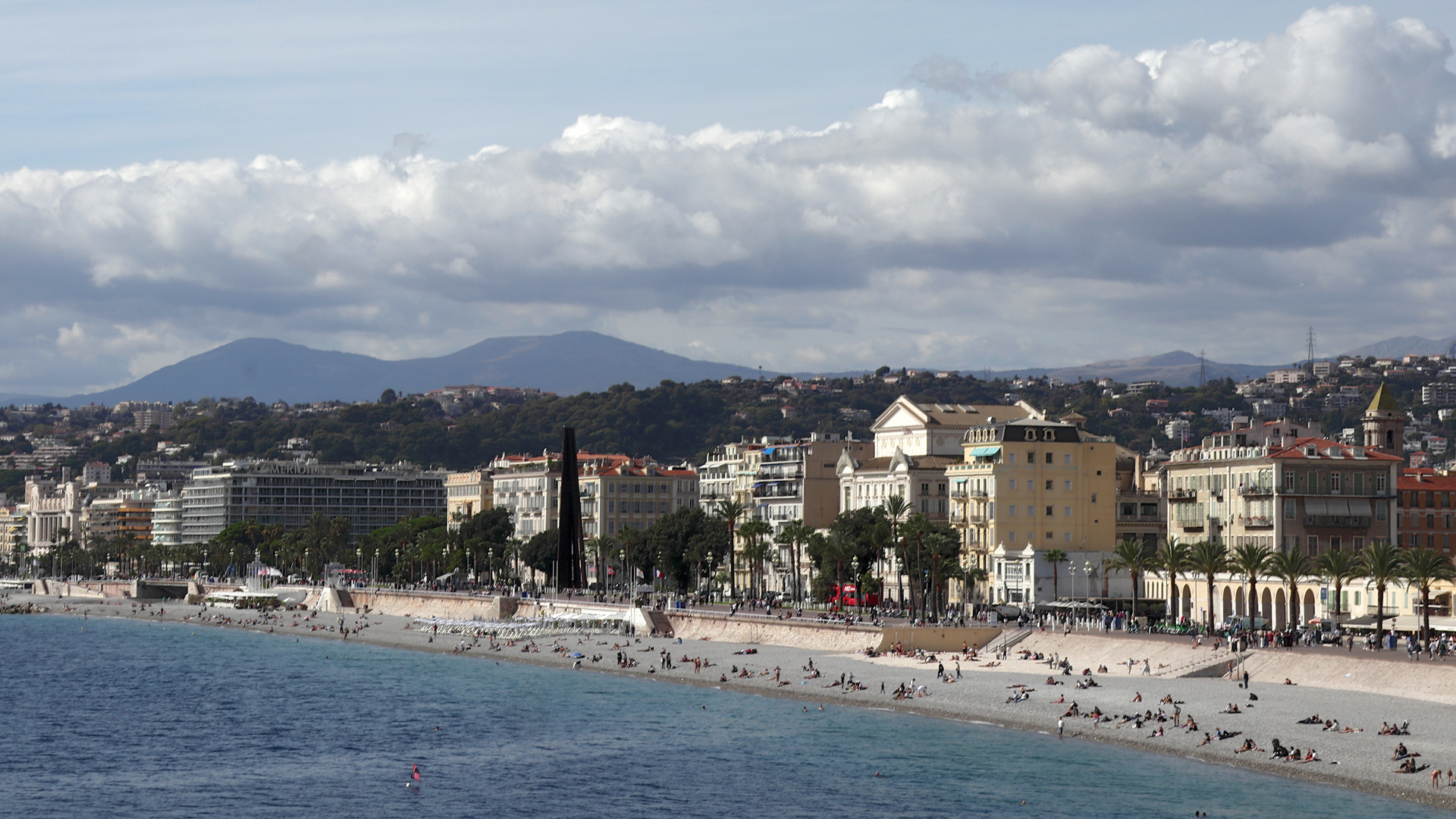 Хор 'София' пя на
Лазурния бряг