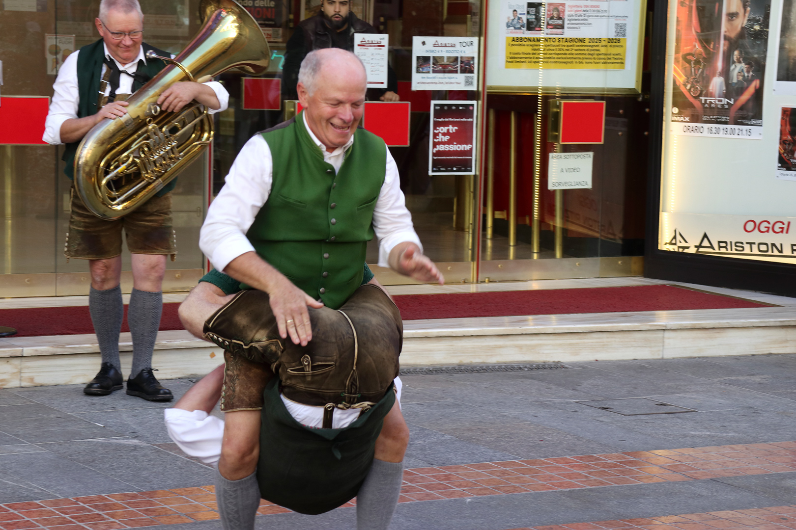 Хор 'София' пя на
Лазурния бряг