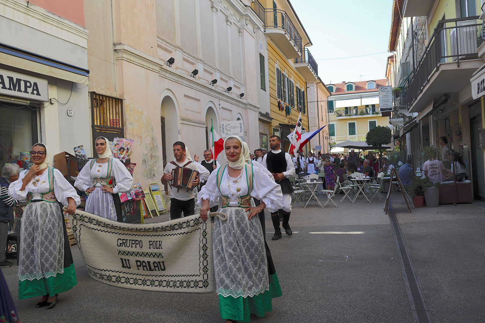 Хор 'София' пя на
Лазурния бряг