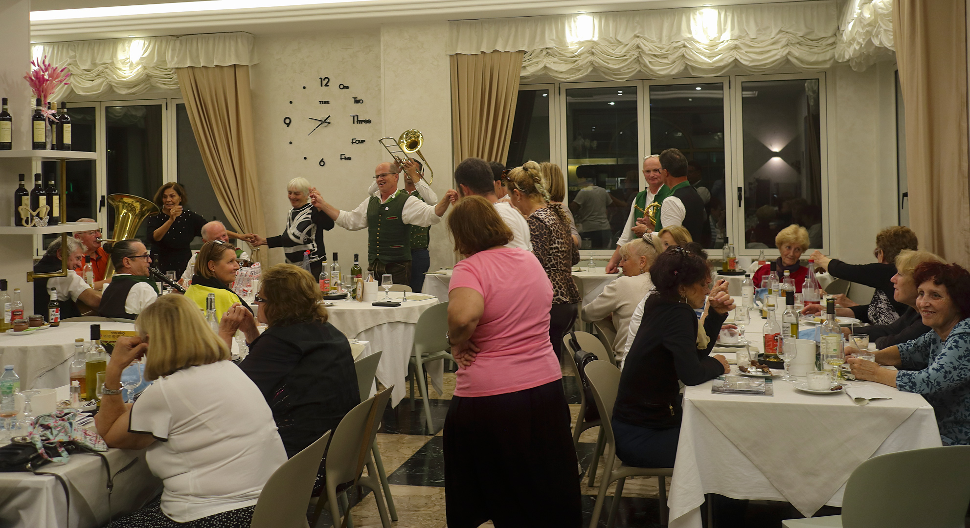 Хор 'София' пя на
Лазурния бряг